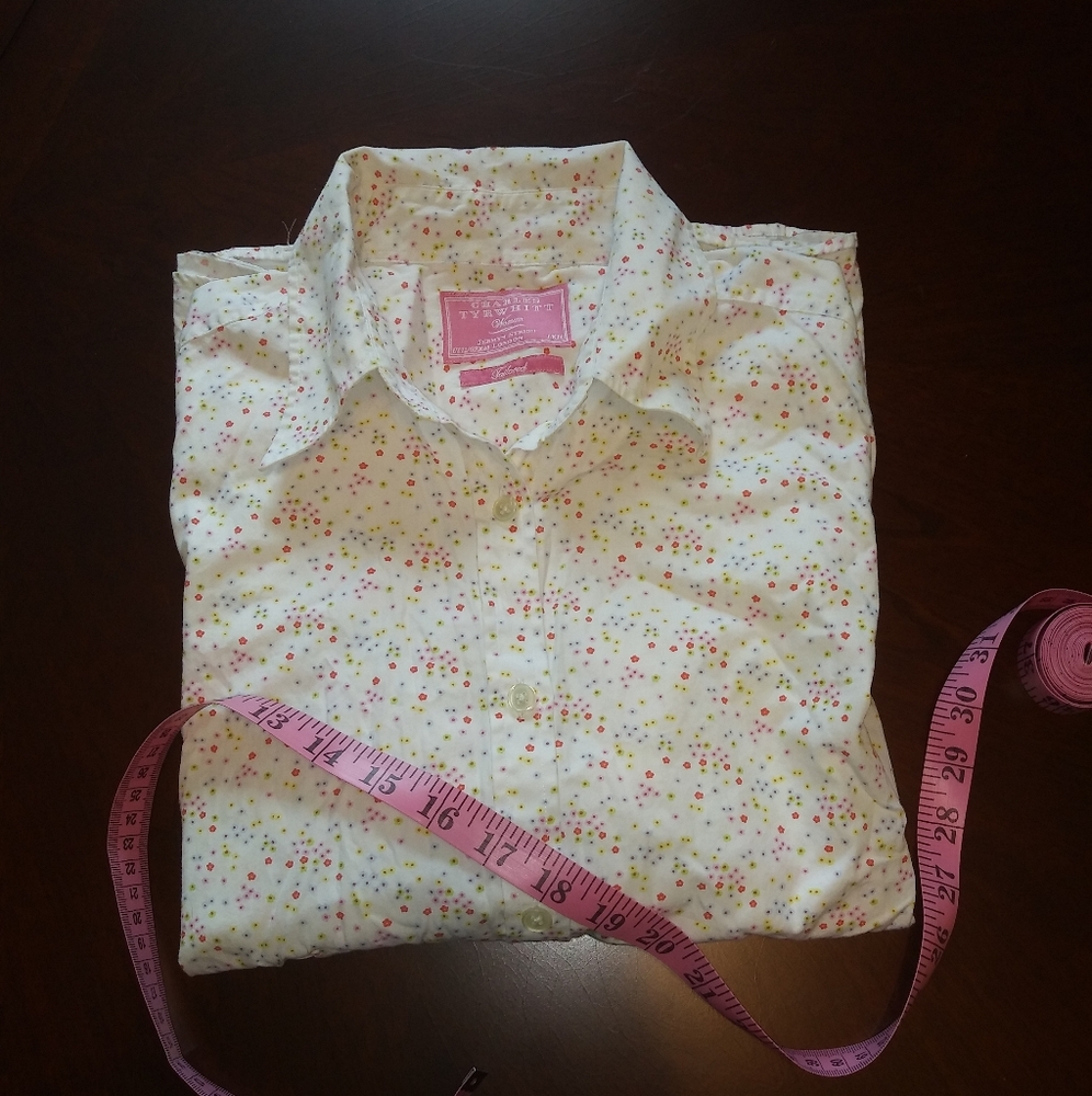 WOMEN'S FLORAL BUTTON DOWN